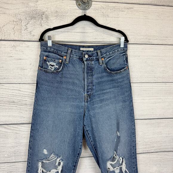 Levi's Women's Ribcage Button Fly Distressed Straight Leg Ankle Jeans Size 31 - Picture 2 of 9